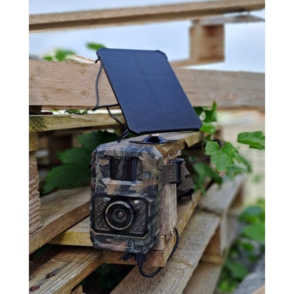 Piege photo avec panneau solaire et wifi