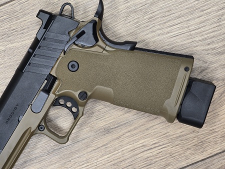 Pistolet Springfield armory 1911 DS prodigy Bi-ton cal 9x19 canon de 4.25 \  1 chargeur 17 cps + 1 chargeurs 20 cps