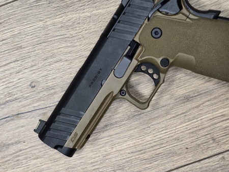 Pistolet Springfield armory 1911 DS prodigy Bi-ton cal 9x19 canon de 4.25 \  1 chargeur 17 cps + 1 chargeurs 20 cps