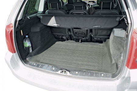 Tapis de coffre en PVC noir 120x82cm